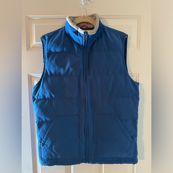 Lucky Brand Other - VTG Lucky Brand Men’s Puffer Vest with fleece lined collar. NWT